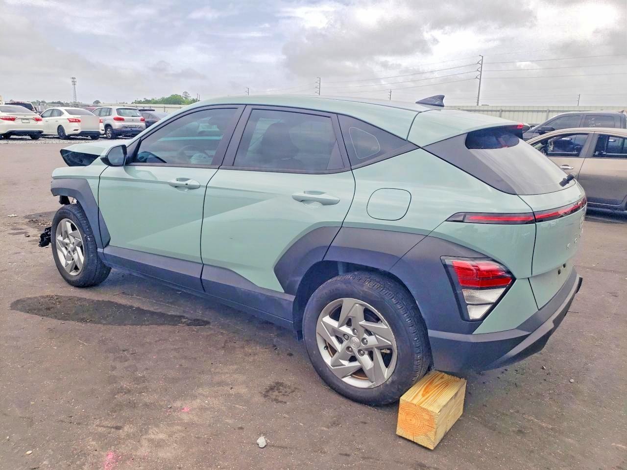 2024 Hyundai Kona Se - Image 2