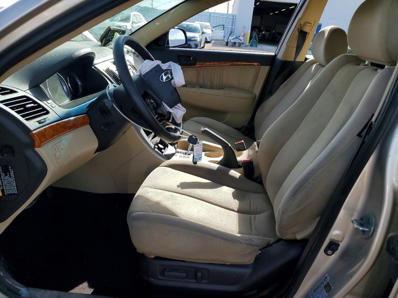 2009 Hyundai Sonata - Image 7