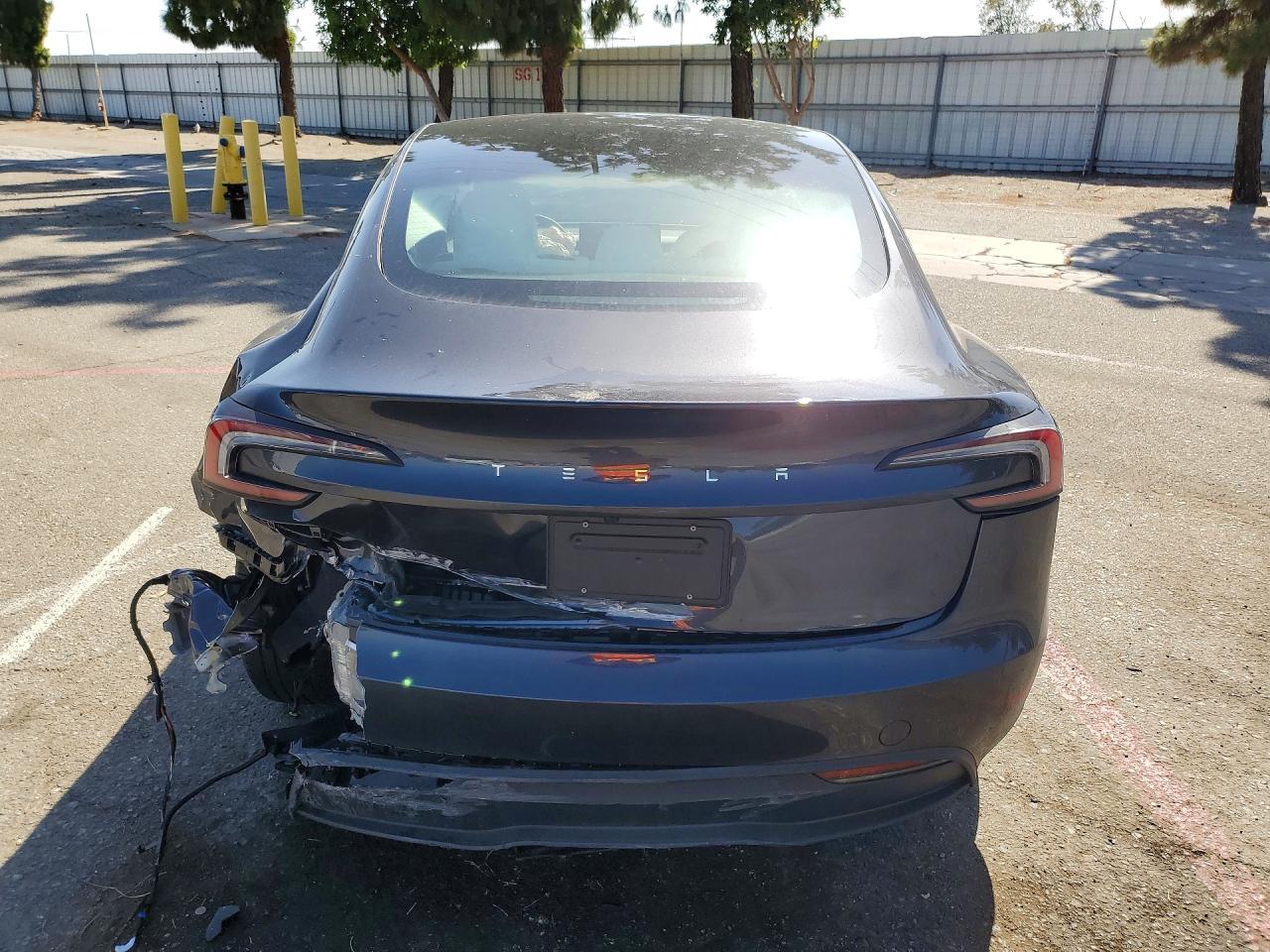2025 Tesla Model 3 - Image 6