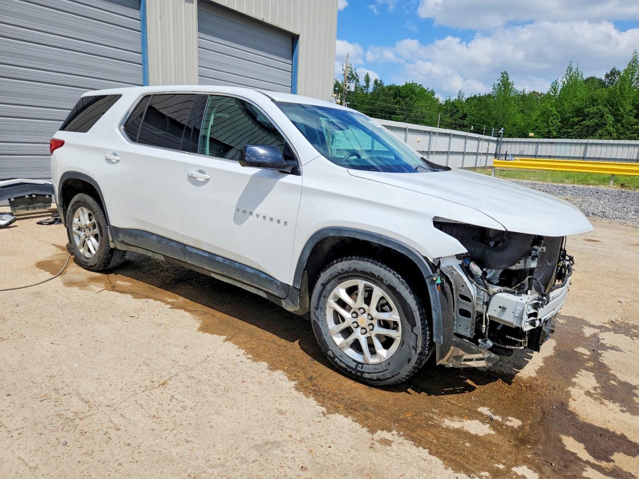 2020 Chevrolet Traverse Ls - Фото 4