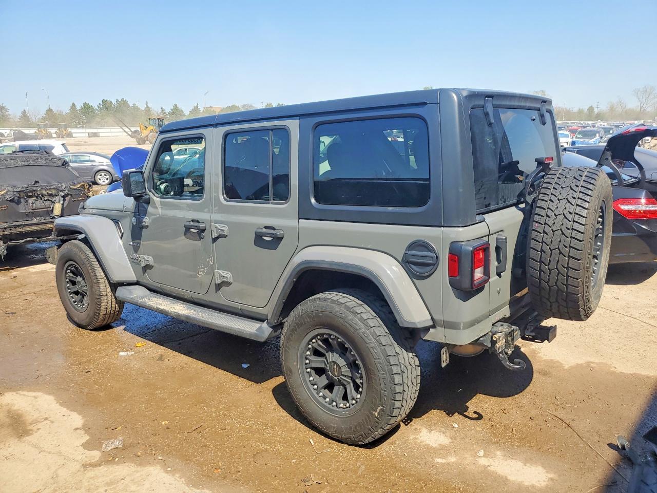 2019 Jeep Wrangler Unlimited Sahara - Фото 2