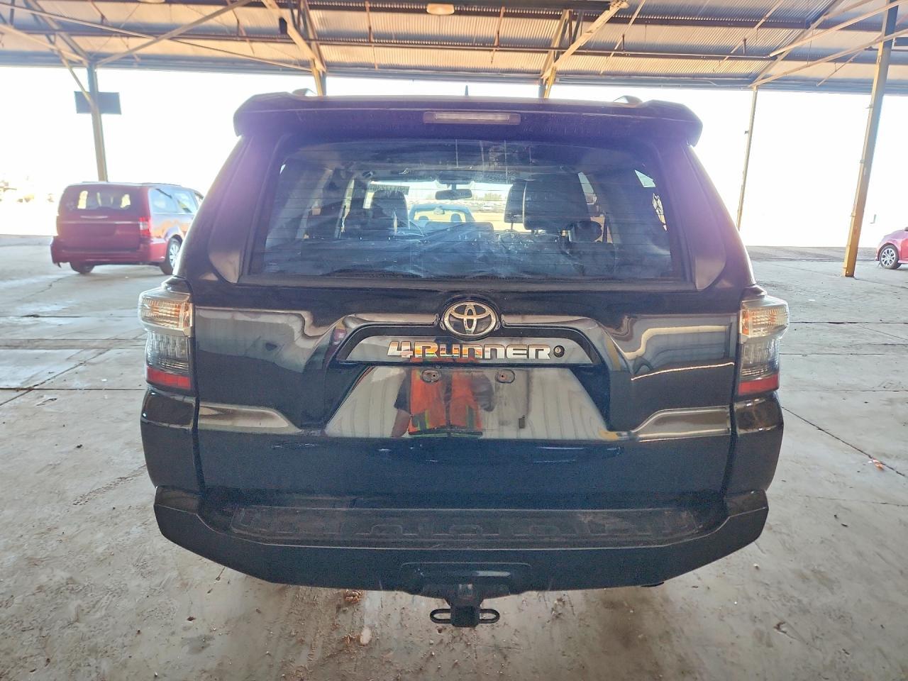 2017 Toyota 4Runner Sr5 Premium - Image 6