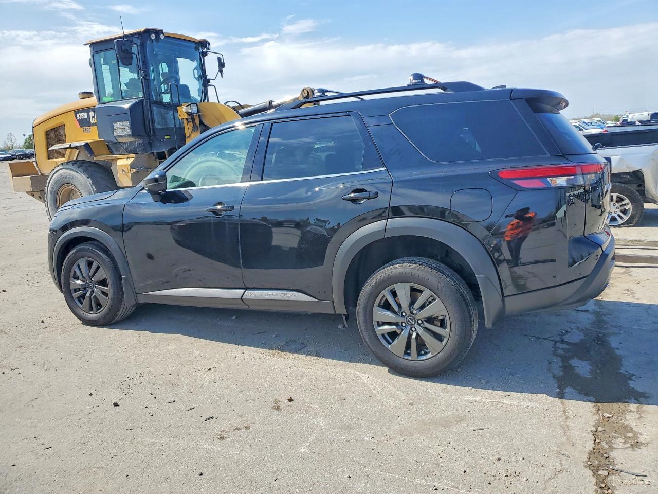 2024 Nissan Pathfinder Sv - Фото 2