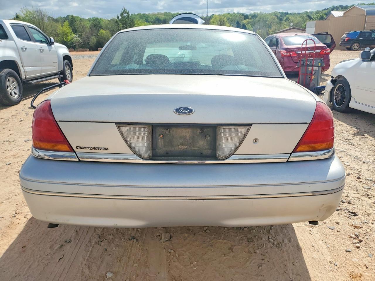 2000 Ford Crown Victoria Police Interceptor - Фото 6