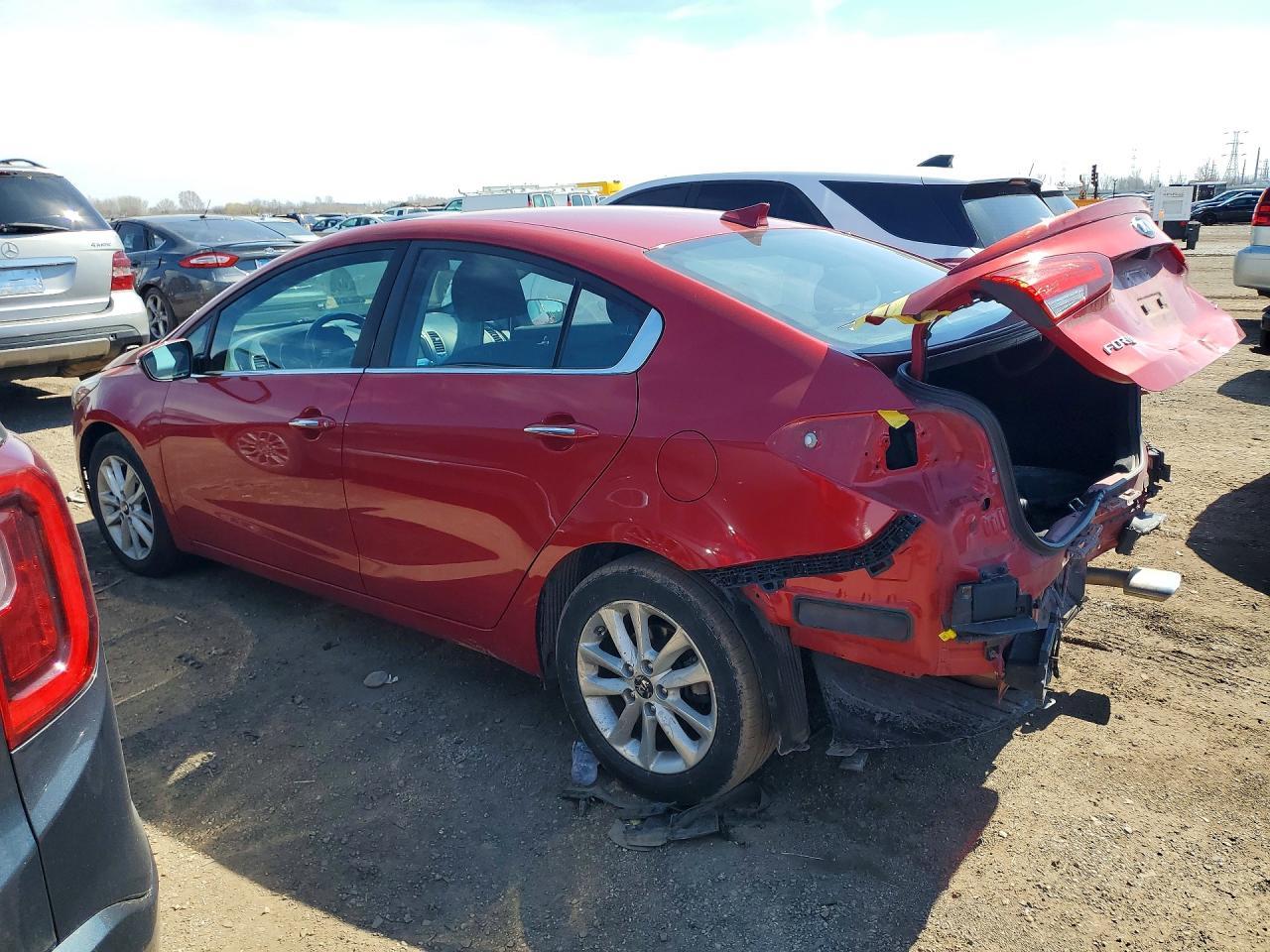 2017 Kia Forte S - Фото 2