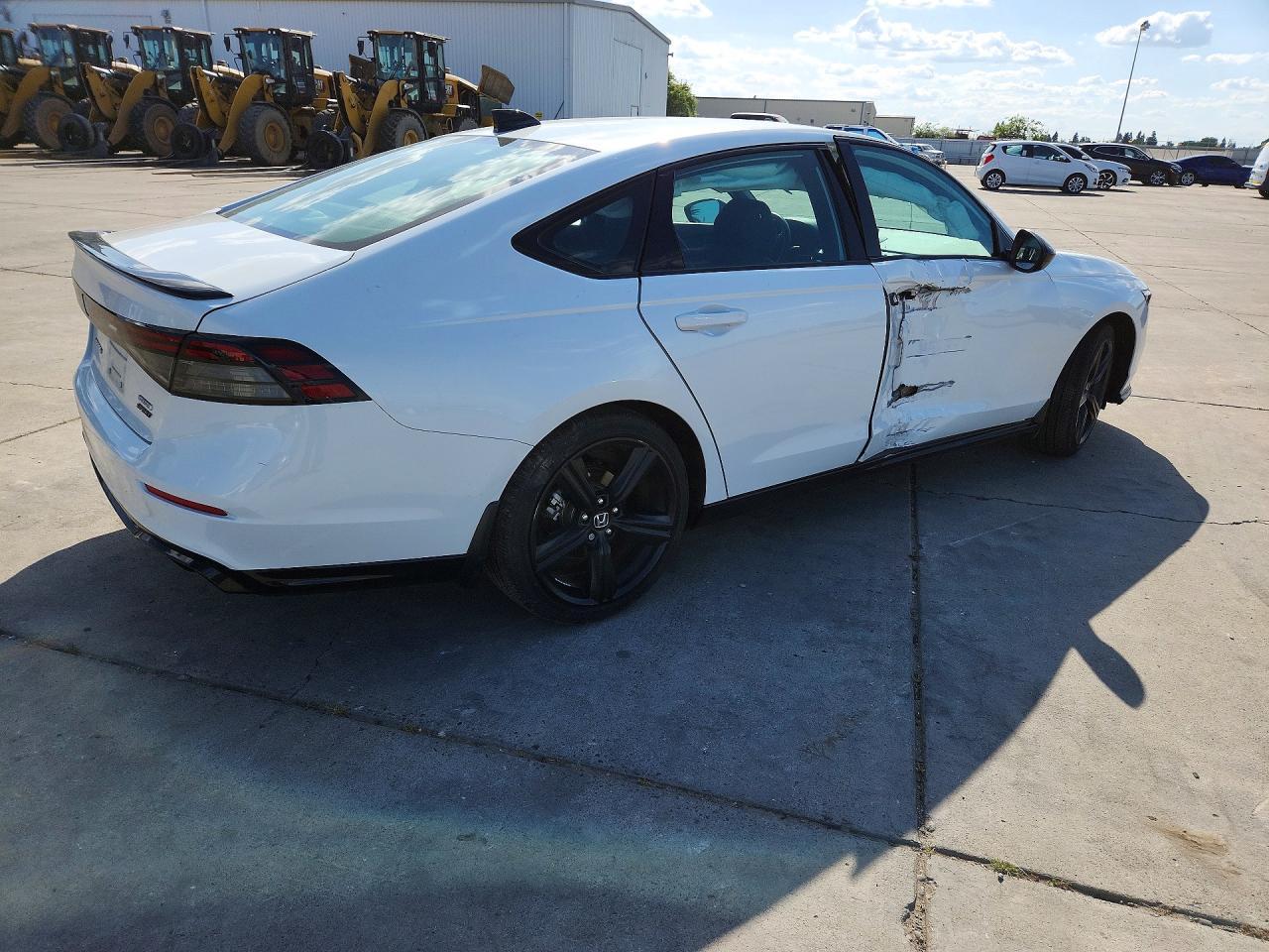 2024 Honda Accord Hybrid Sport-L - Фото 3