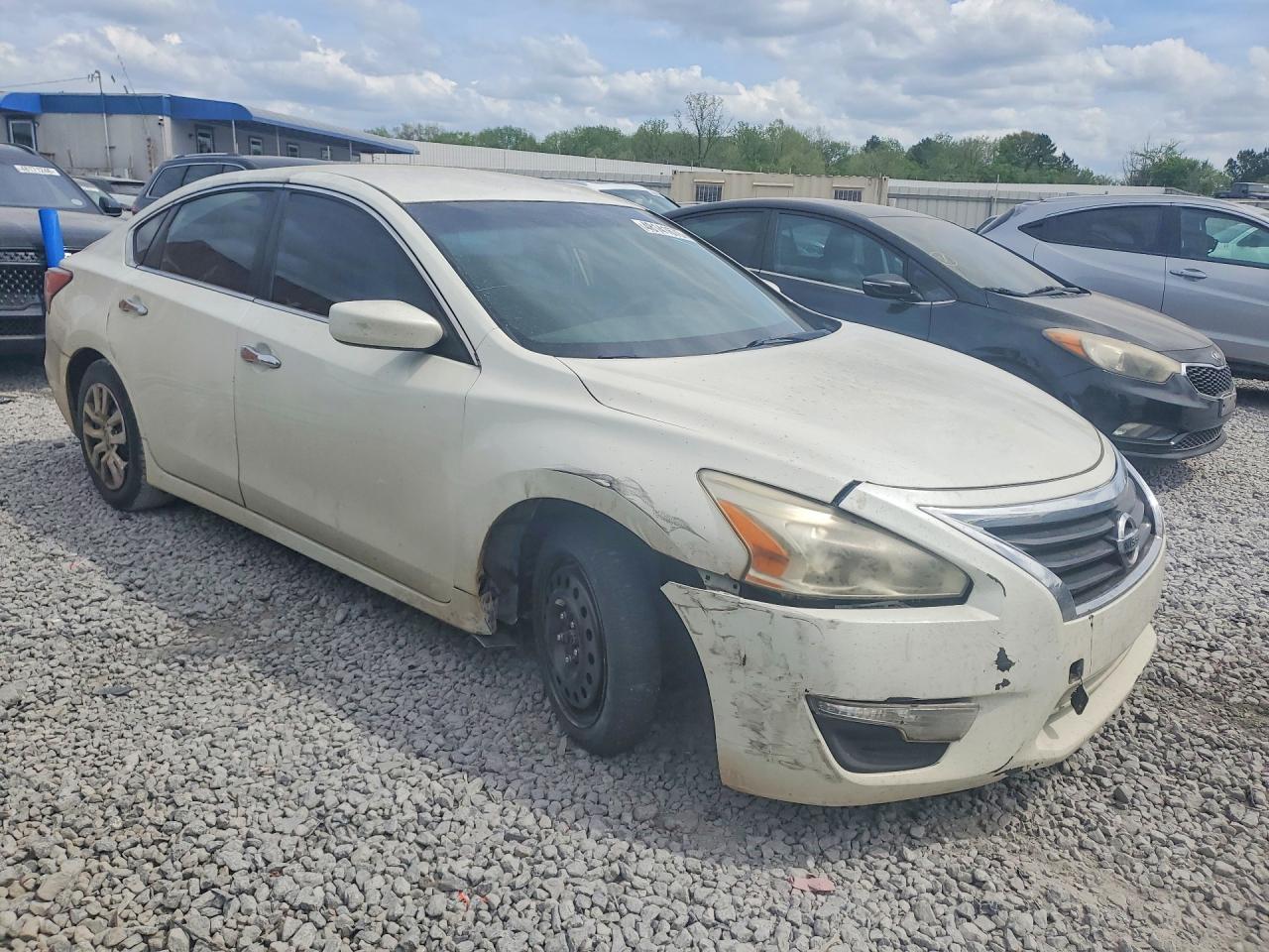 2015 Nissan Altima 2.5 S - Image 4