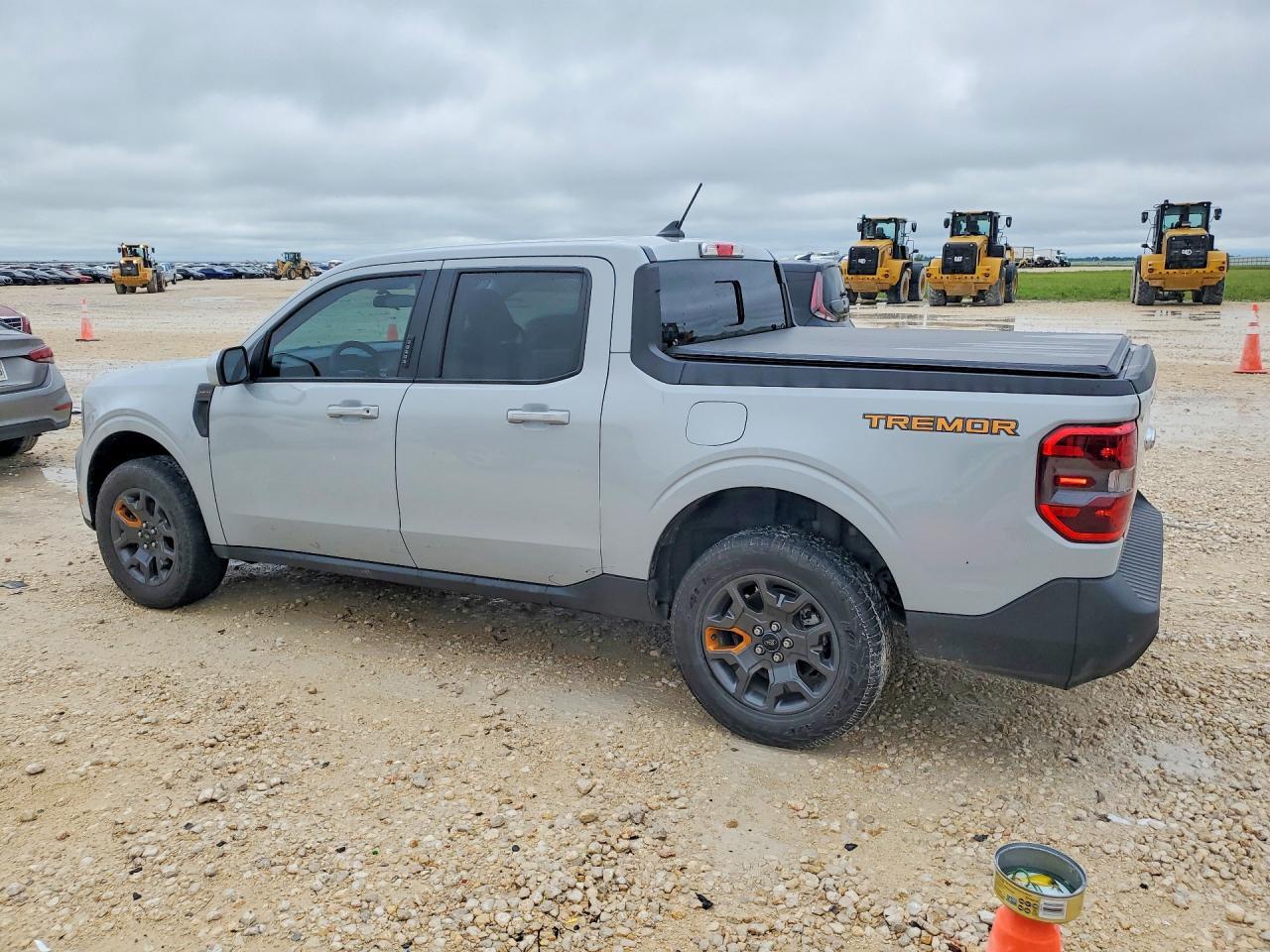 2023 Ford Maverick Xlt - Image 2