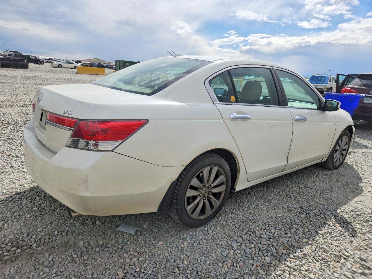 2011 Honda Accord Exl - Image 3