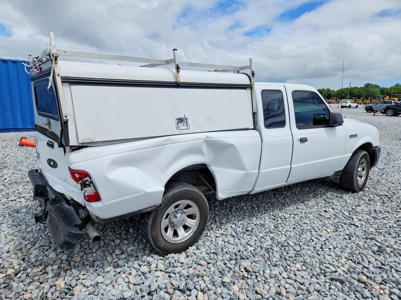 2011 Ford Ranger Super Cab - Image 3