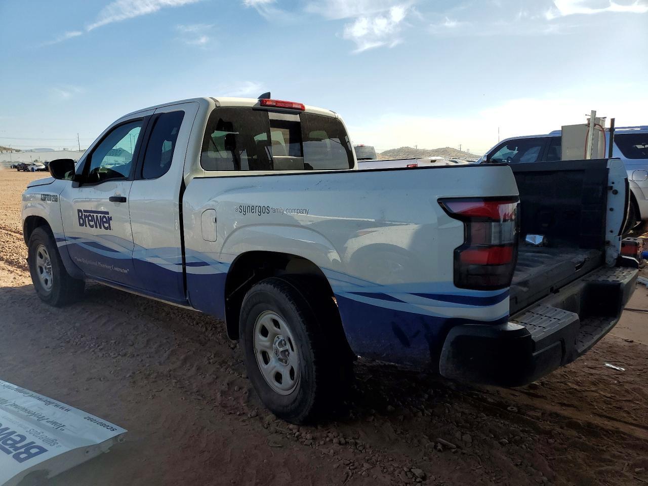 2025 Nissan Frontier S - Image 2