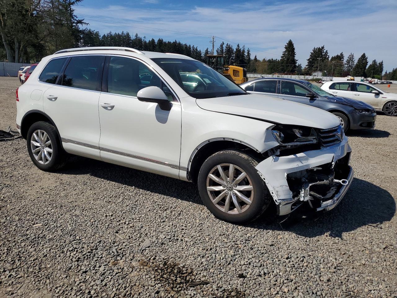 2015 Volkswagen Touareg V6 - Фото 4