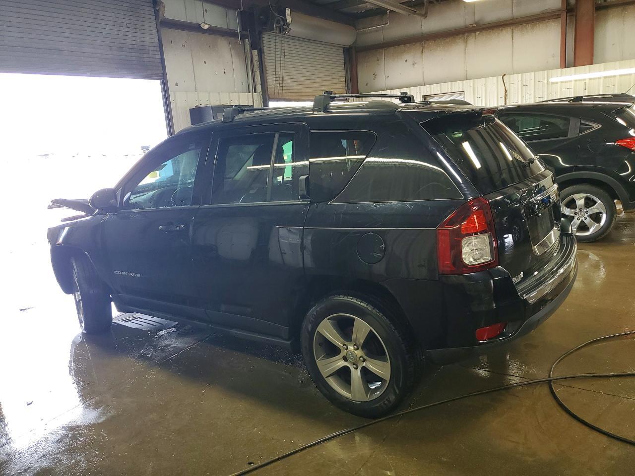 2016 Jeep Compass Latitude - Фото 2