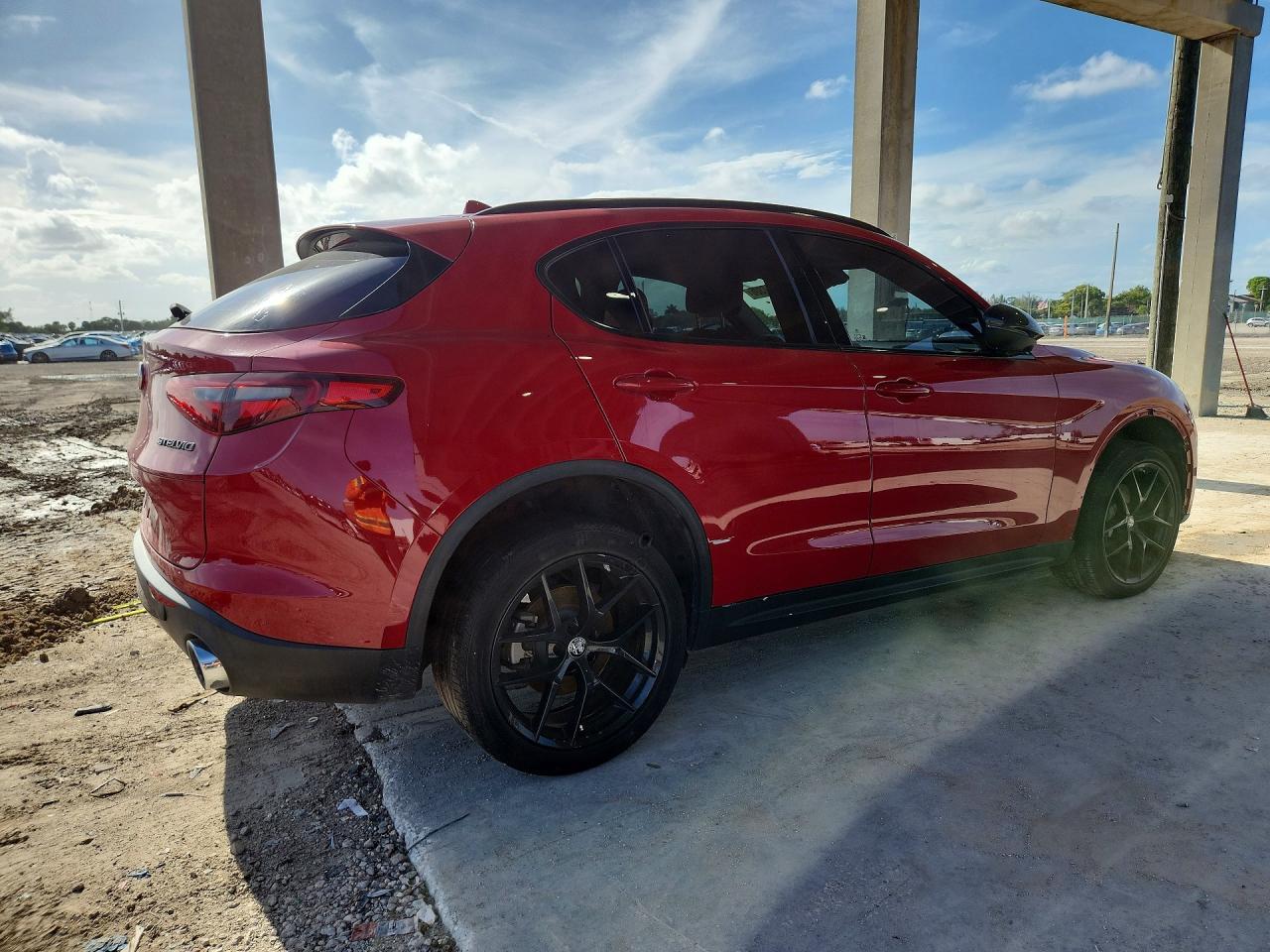 2021 Alfa Romeo Stelvio Sport - Image 3