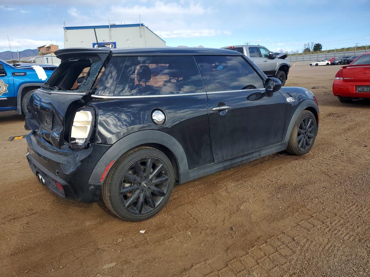 2019 Mini Cooper S - Image 3
