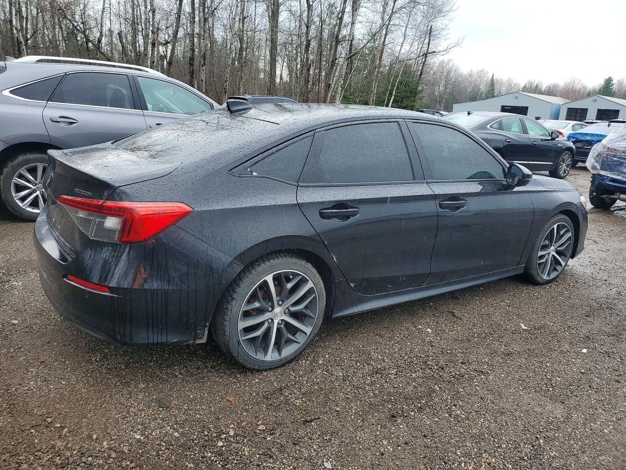 2022 Honda Civic Touring - Image 3