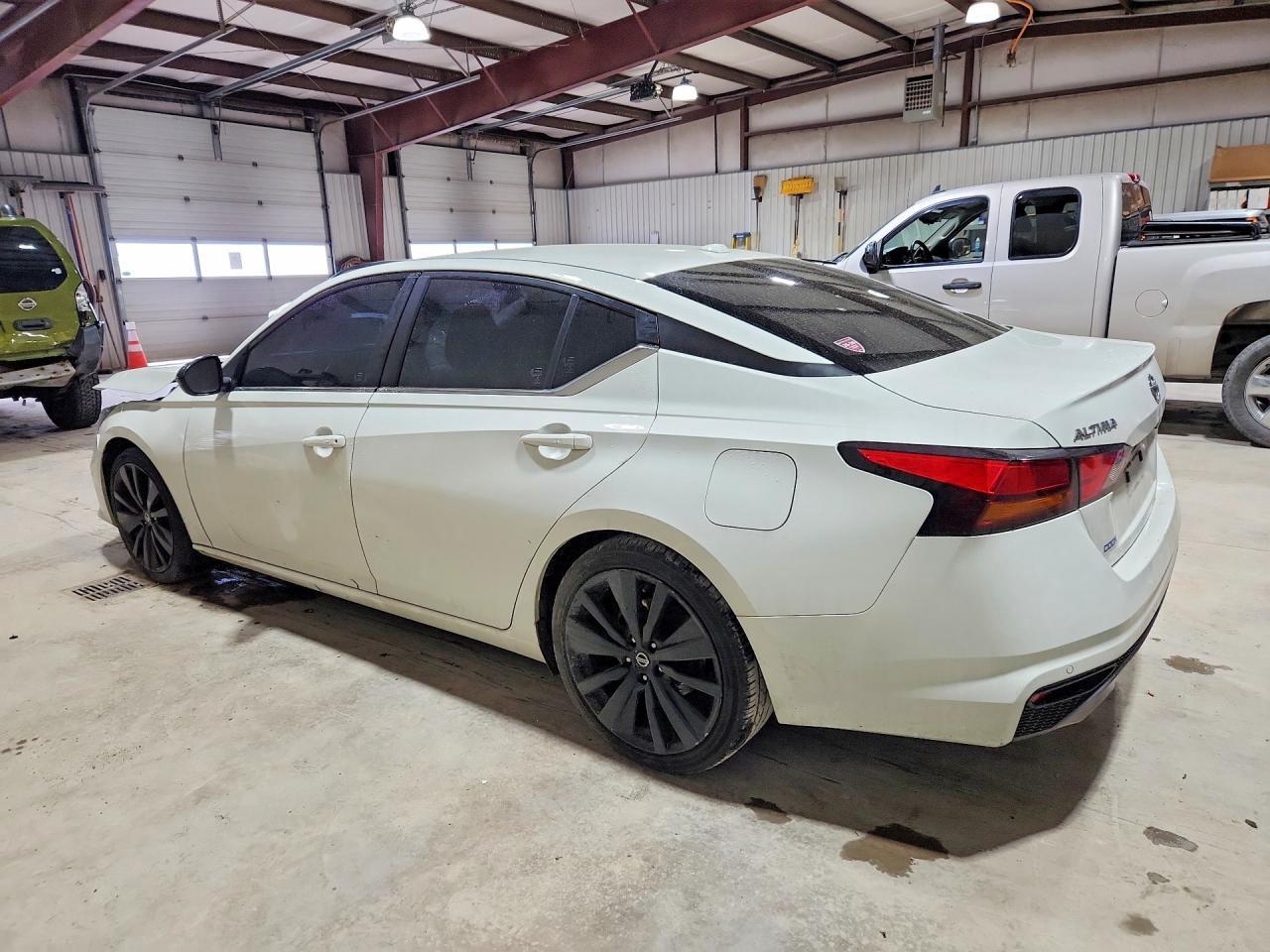 2022 Nissan Altima 2.5 Sr - Фото 2