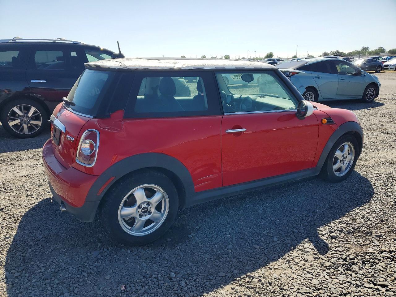 2011 Mini Cooper - Image 3