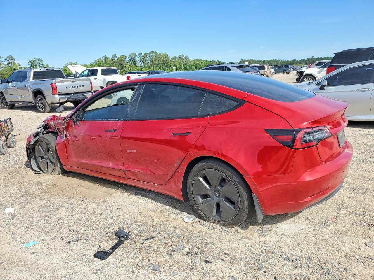 2022 Tesla Model 3 - Фото 2