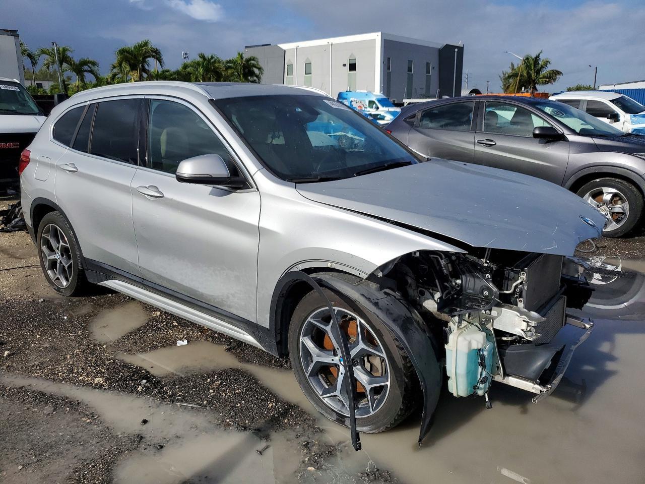 2018 BMW X1 xDrive28I - Фото 4
