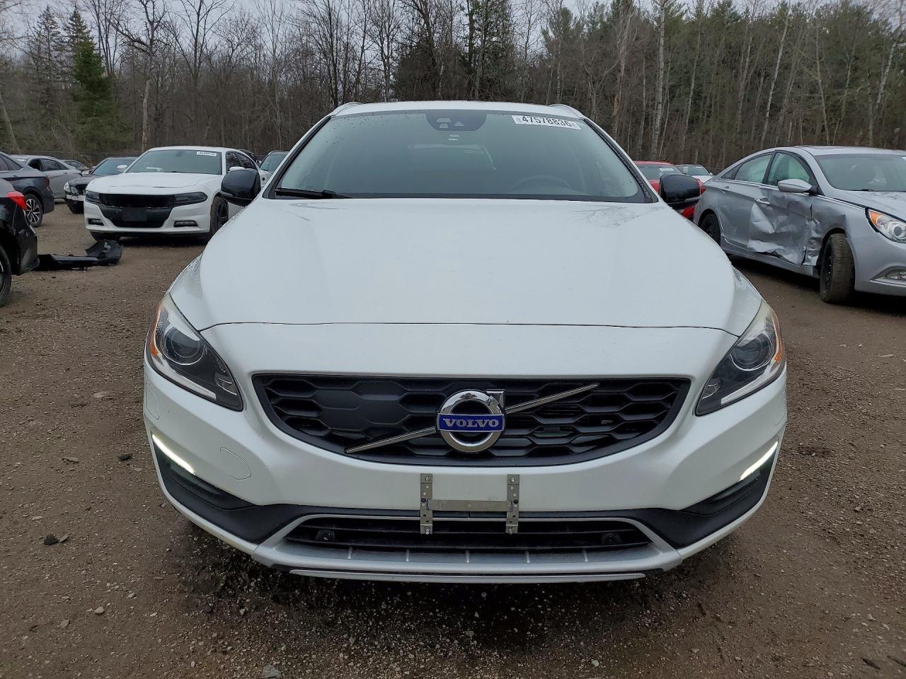 2018 Volvo V60 Cross Country Premier - Фото 5