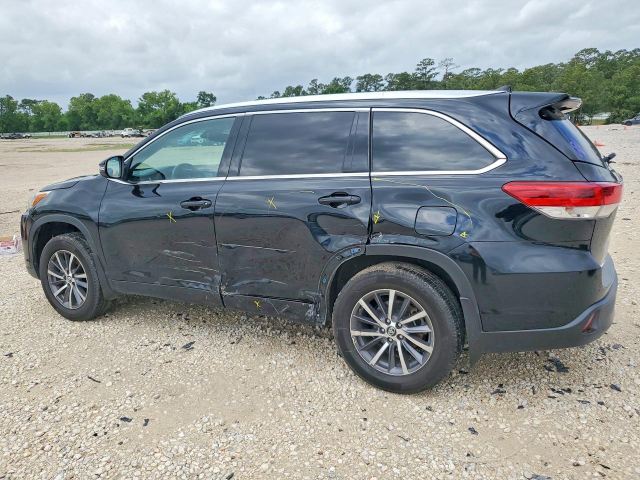 2017 Toyota Highlander Xle - Фото 2