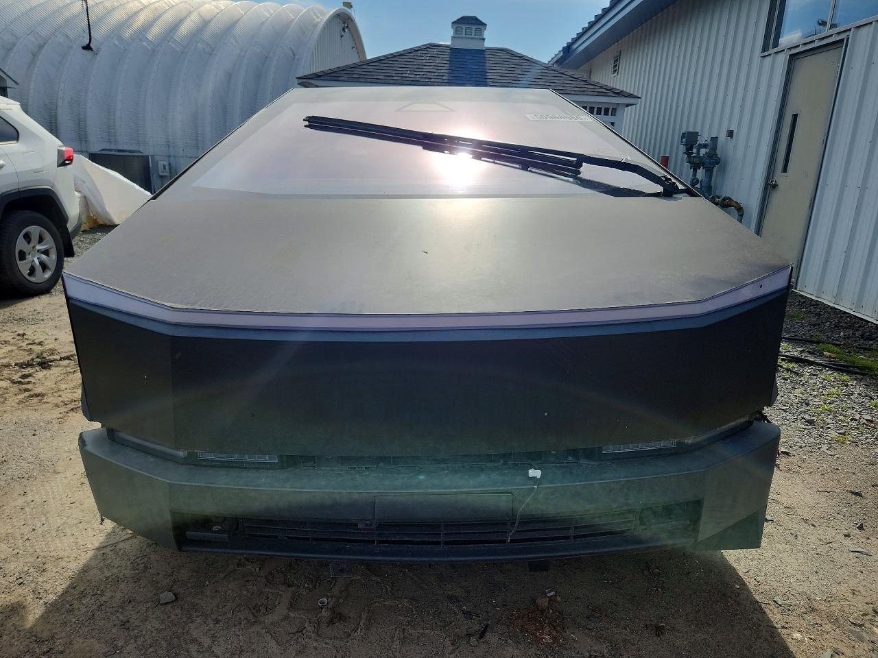 2024 Tesla Cybertruck - Image 5