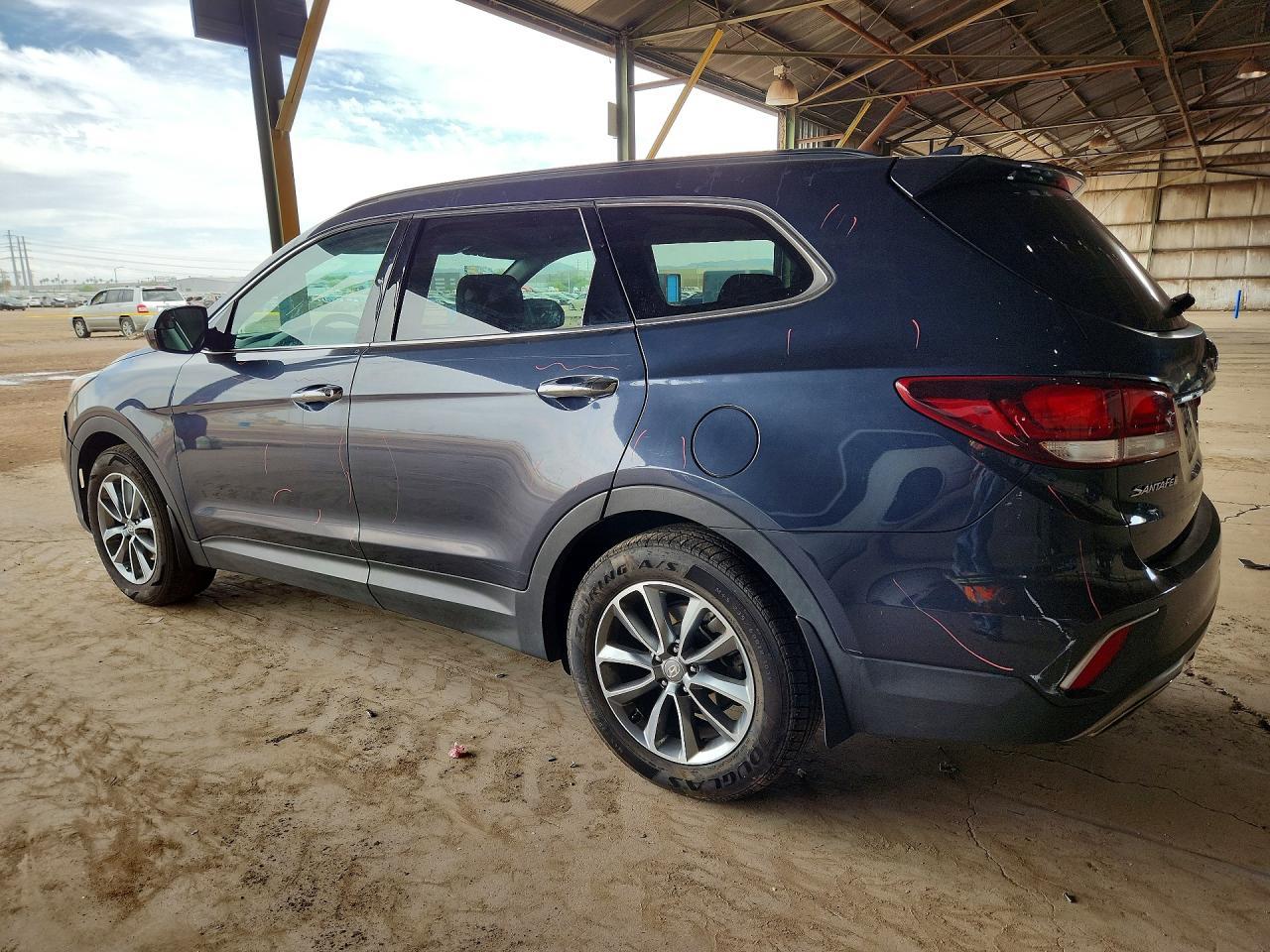 2017 Hyundai Santa Fe Se - Фото 2