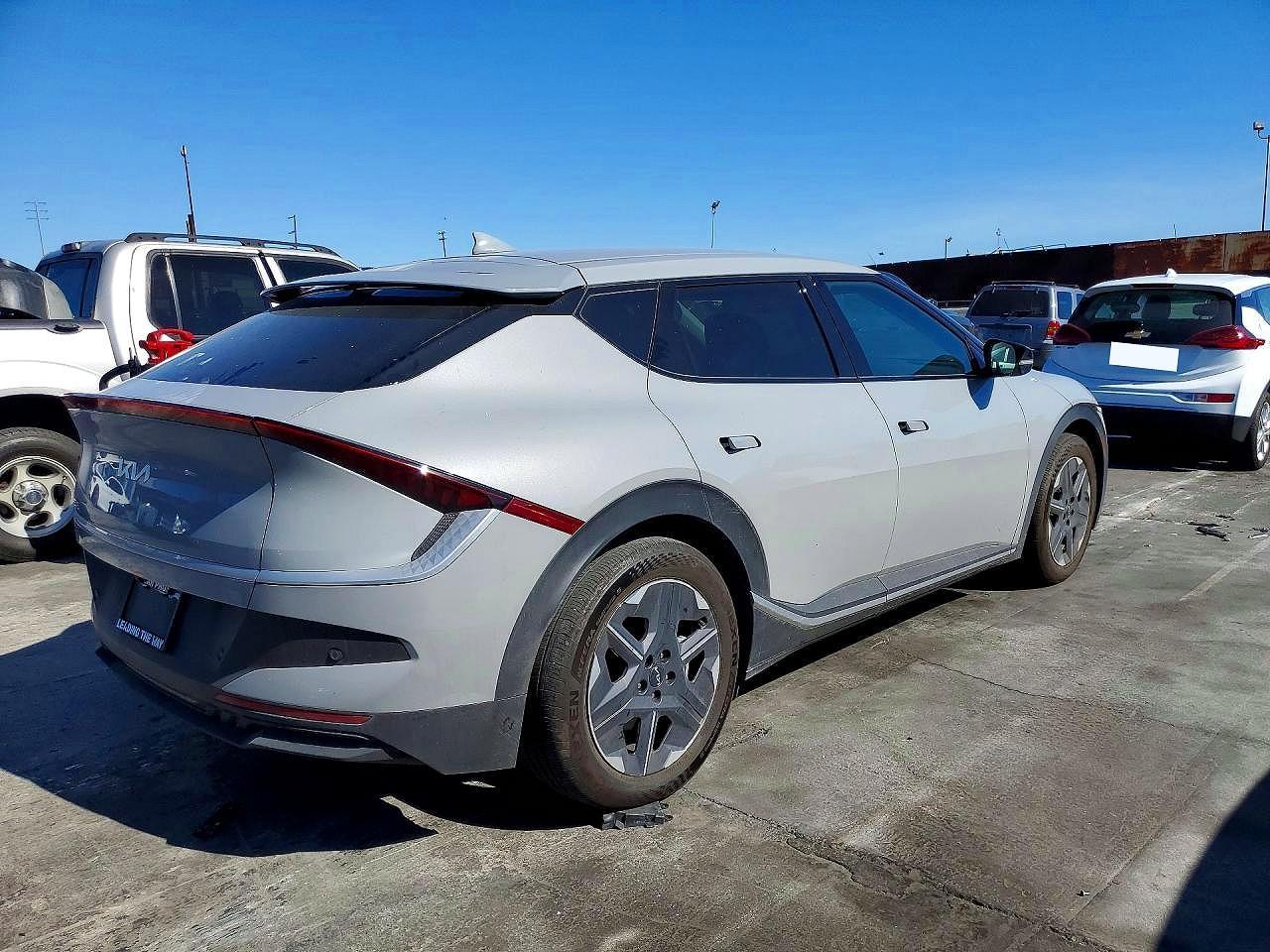 2025 Kia Ev6 Light Long Range - Image 3