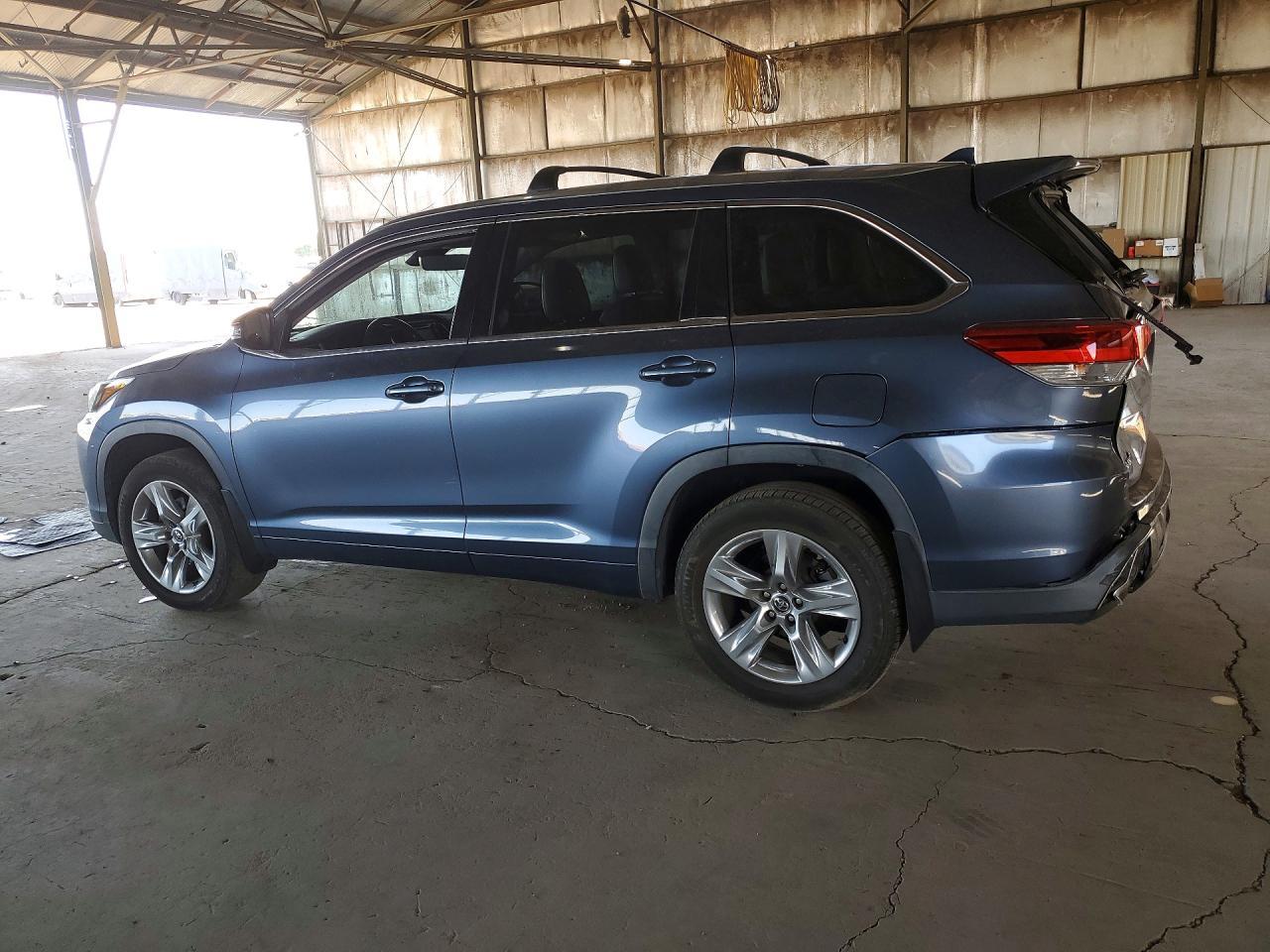 2018 Toyota Highlander Limited - Image 2