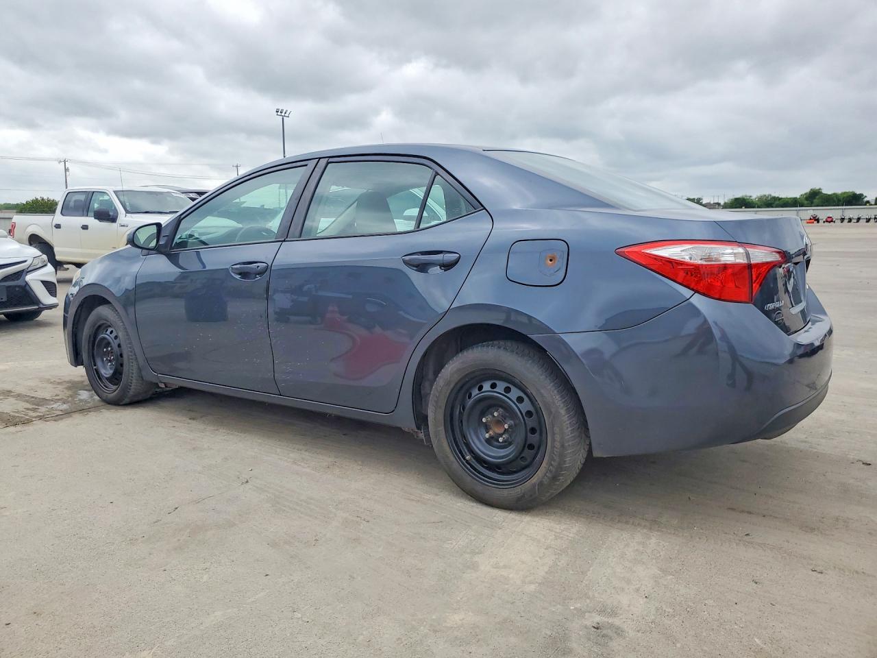 2016 Toyota Corolla Le - Фото 2