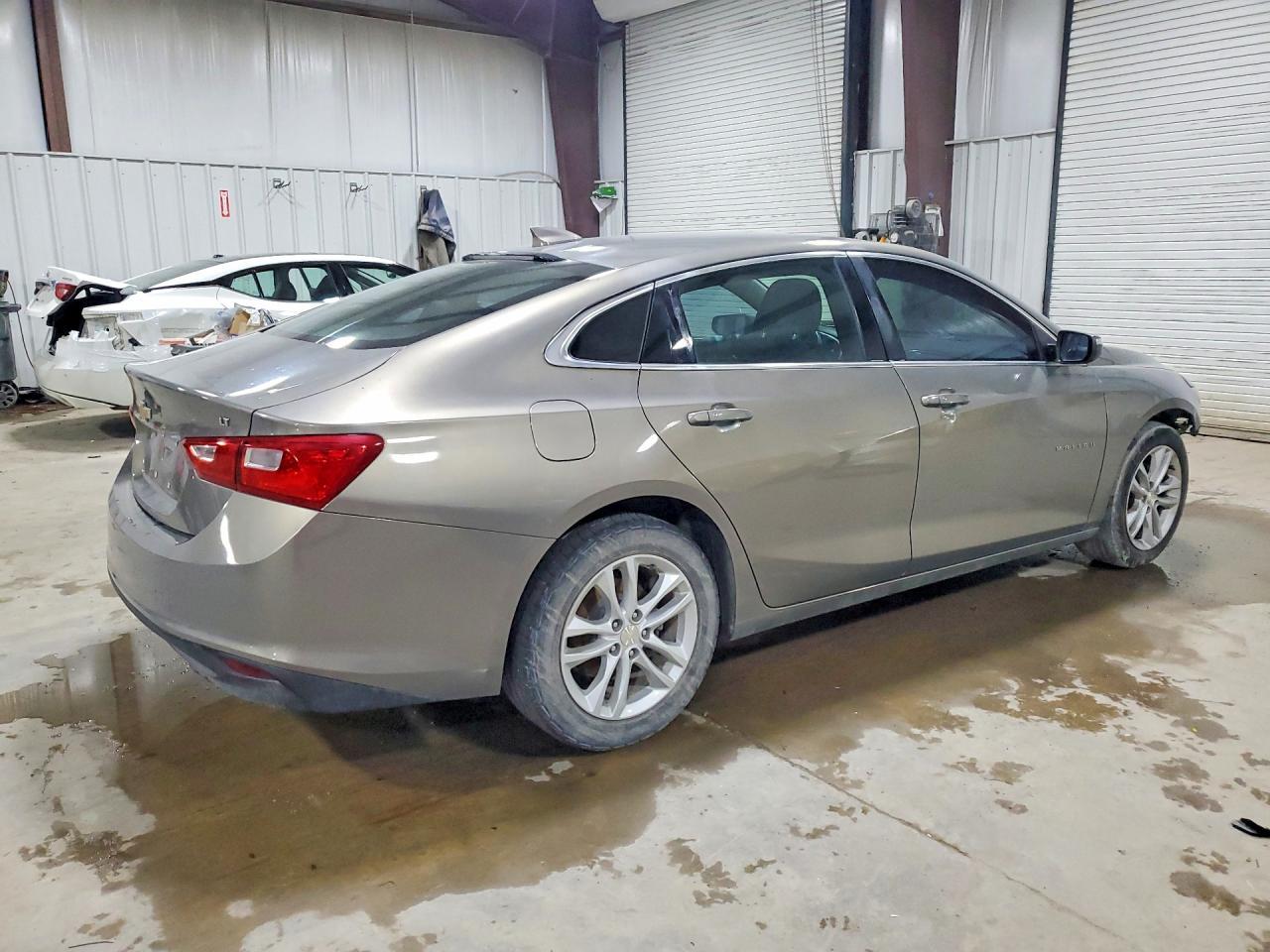 2017 Chevrolet Malibu Lt - Фото 3