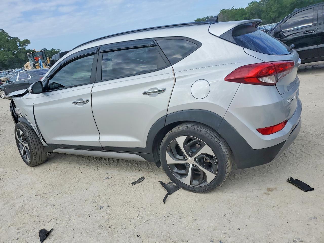 2018 Hyundai Tucson Limited - Image 2