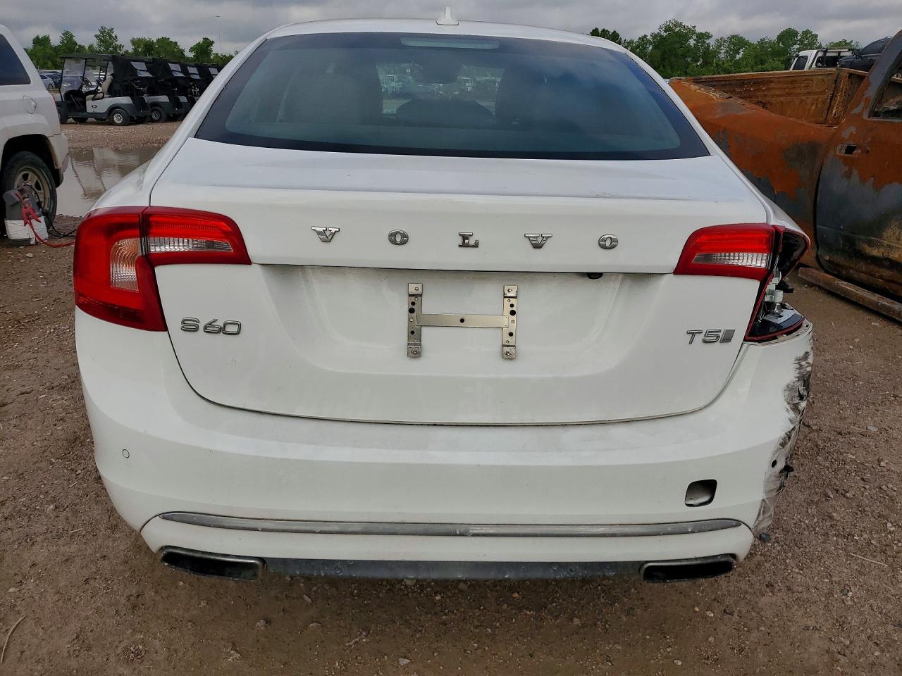 2016 Volvo S60 Premier - Фото 6