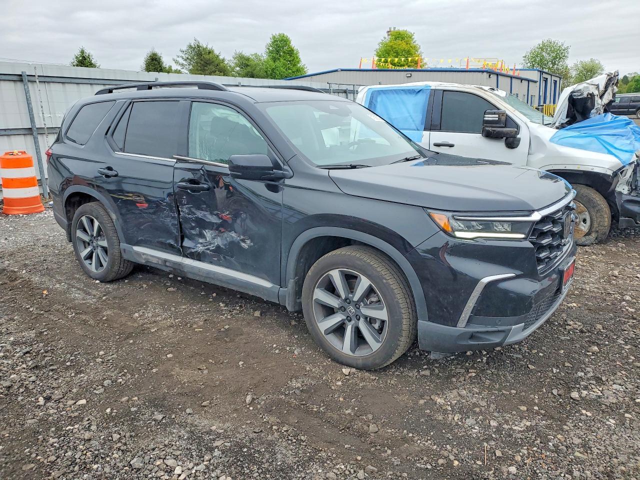2025 Honda Pilot Touring - Фото 4