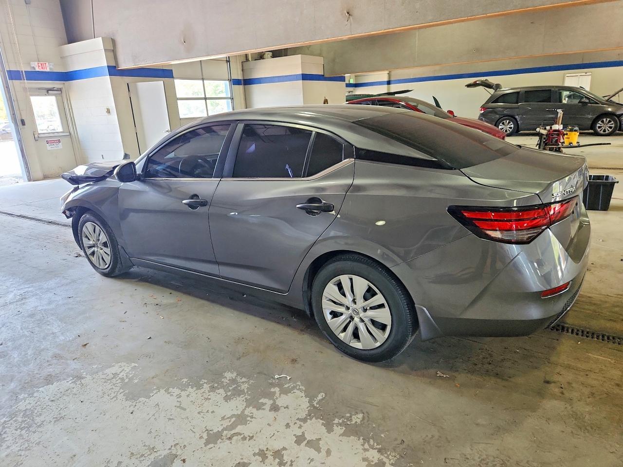 2025 Nissan Sentra S - Фото 2