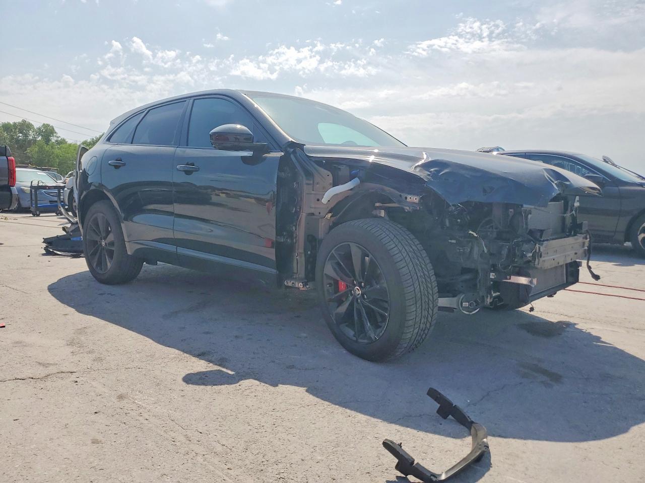 2024 Jaguar F-Pace R-Dynamic S - Фото 4