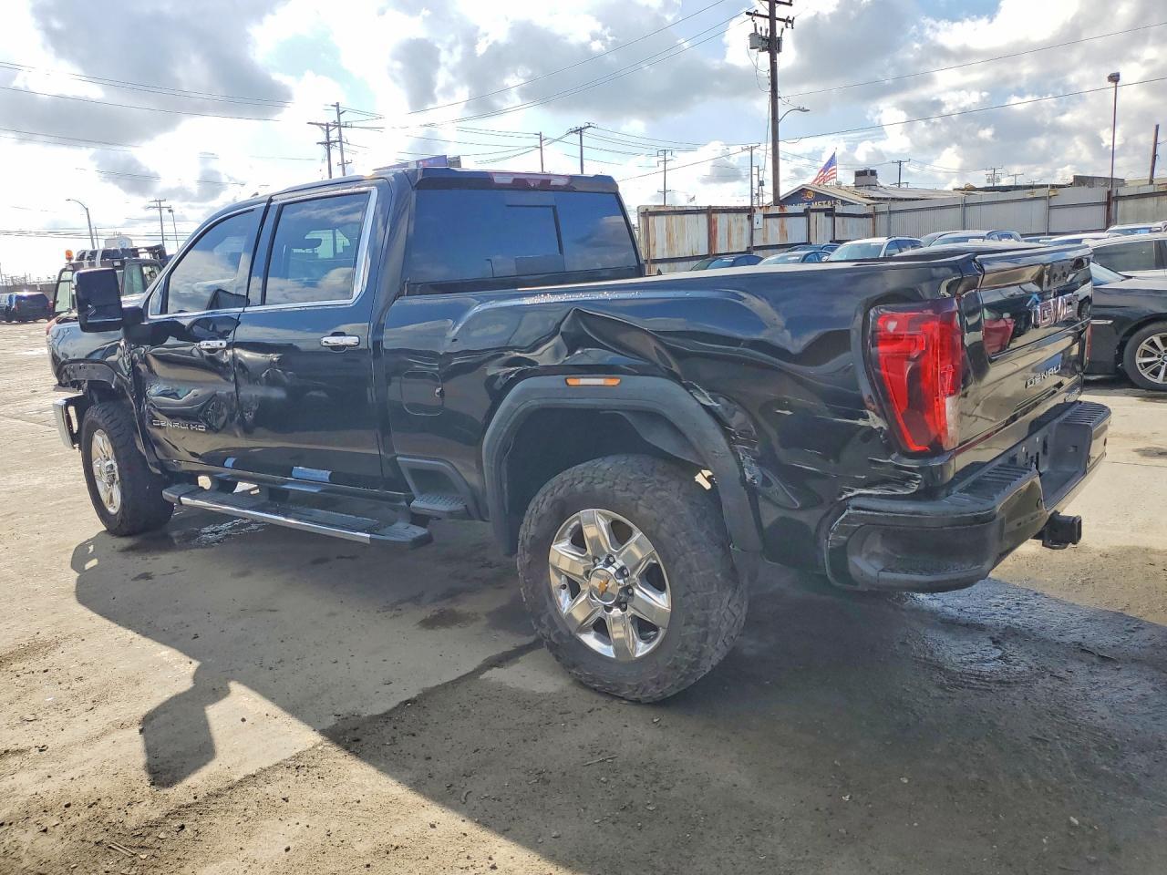 2022 GMC Sierra K3500 Denali - Image 2