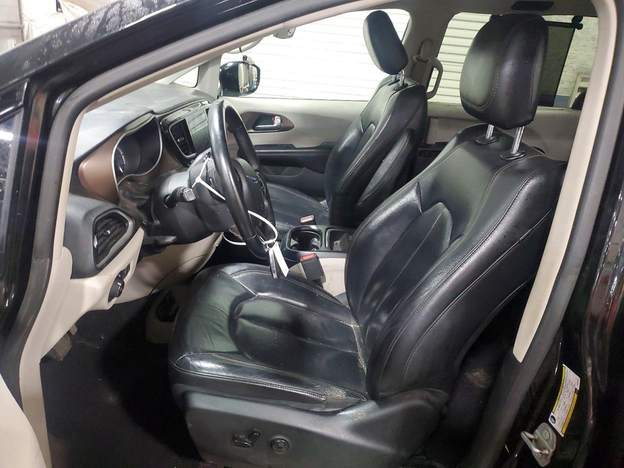 2018 Chrysler Pacifica Hybrid Touring L - Фото 7