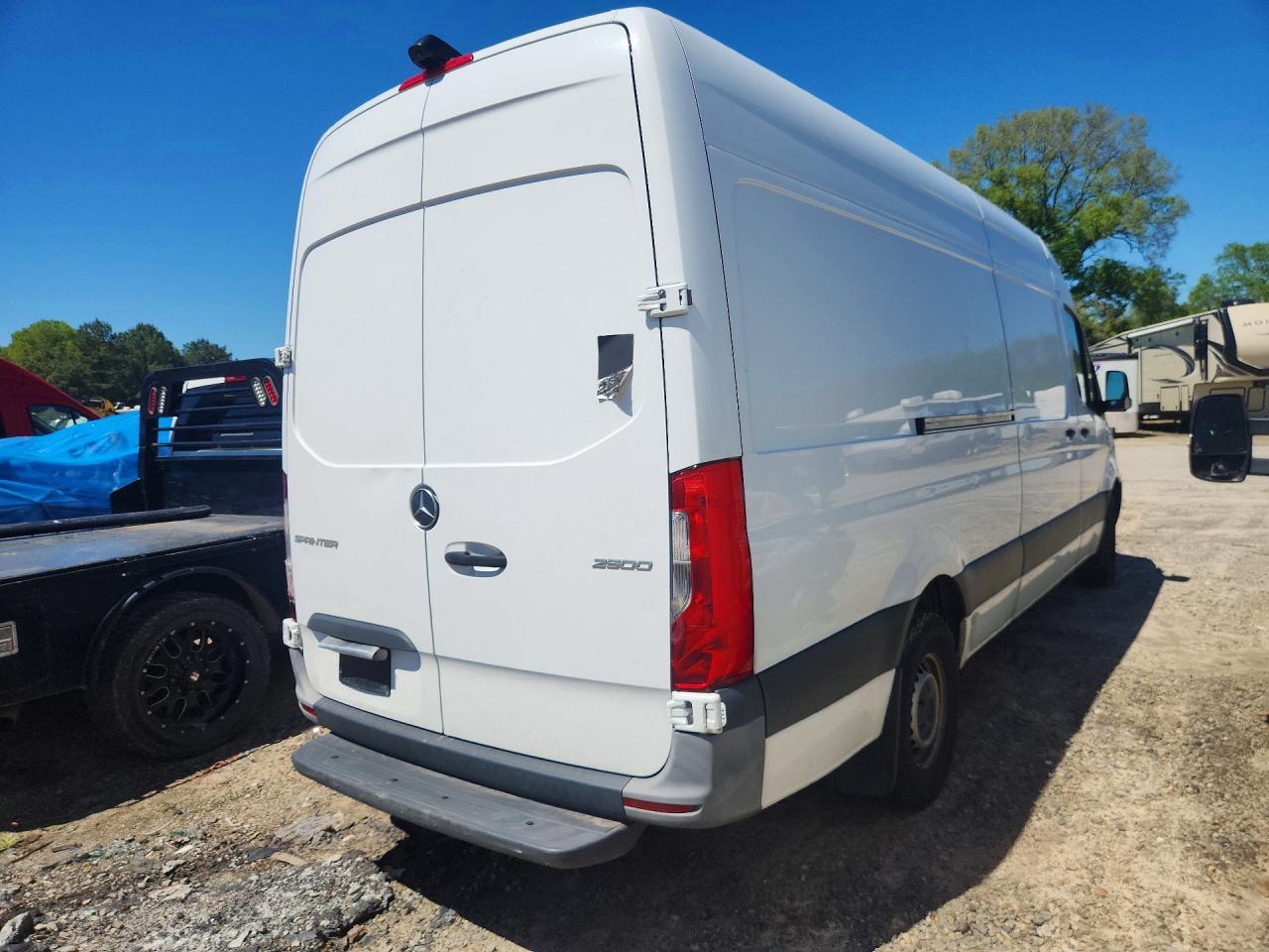 2022 Mercedes Benz Sprinter 2500 Delivery Van - Image 3