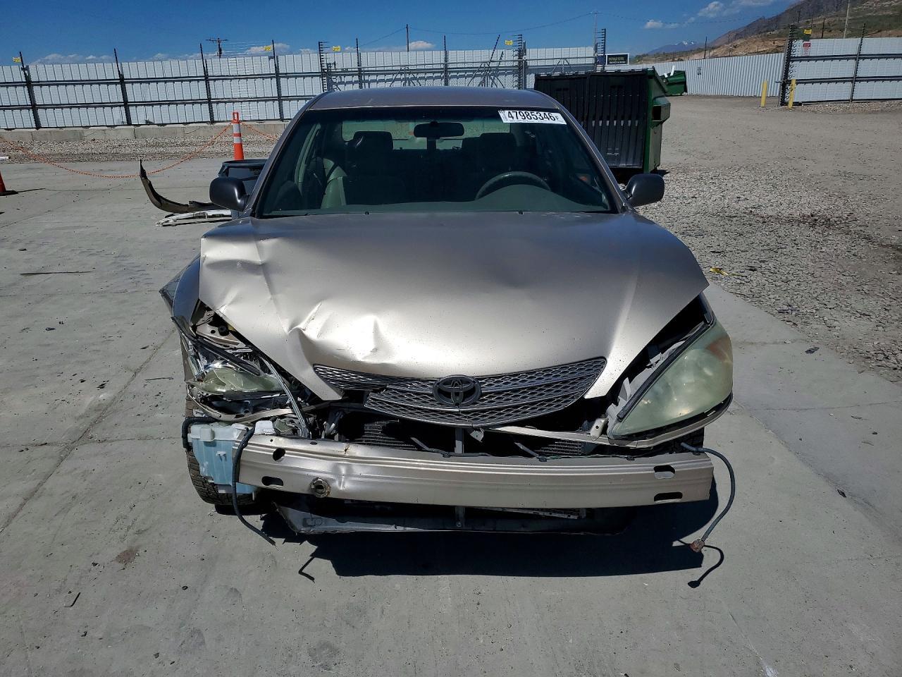 2002 Toyota Camry Le - Фото 5