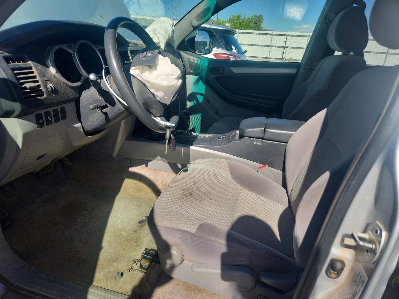 2004 Toyota 4Runner Sr5 - Image 7
