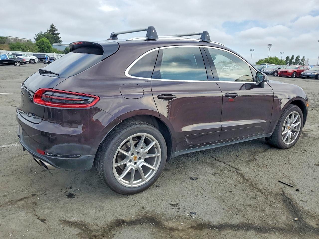 2017 Porsche Macan S - Image 3