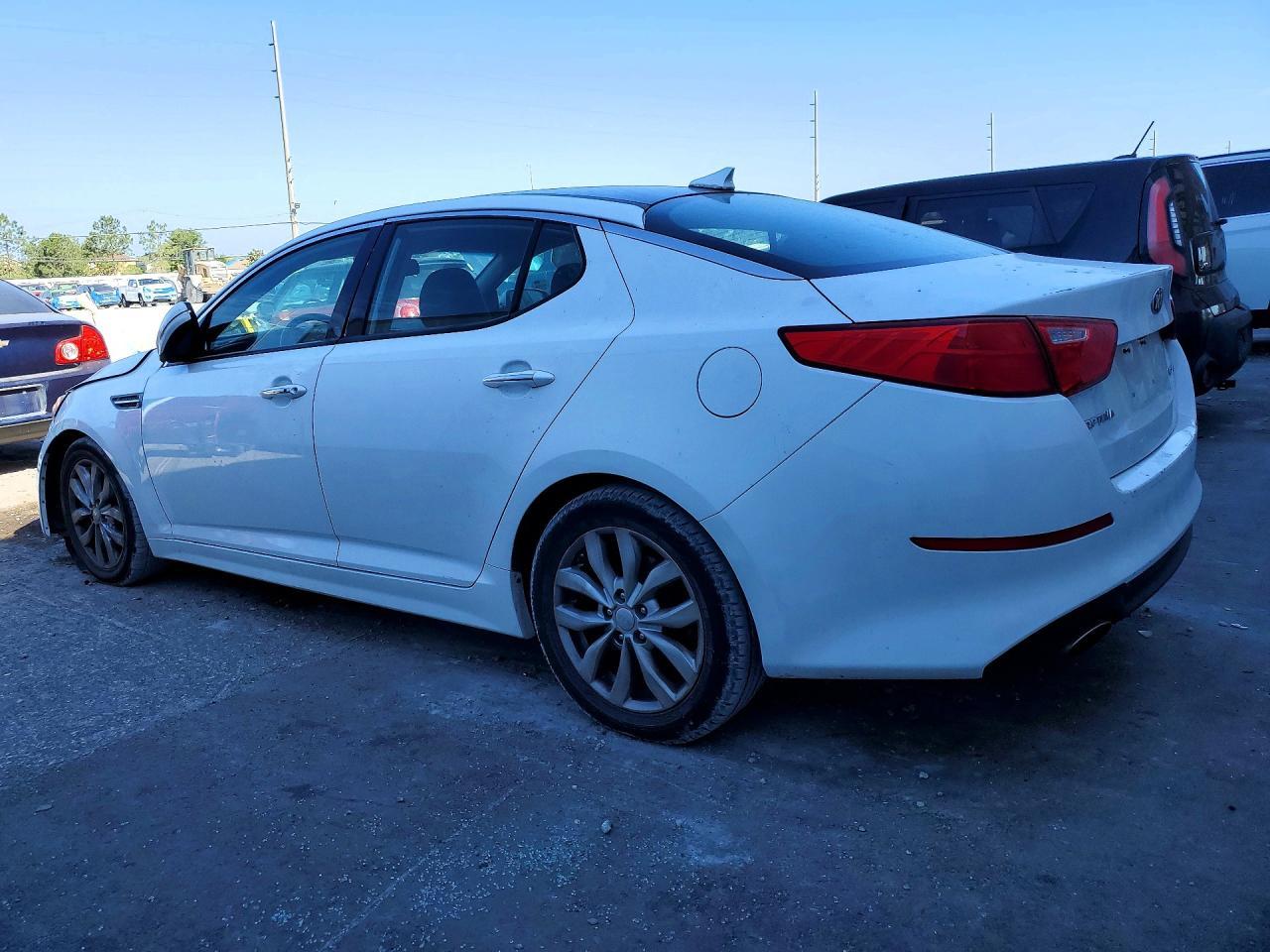 2015 Kia Optima Ex - Image 2