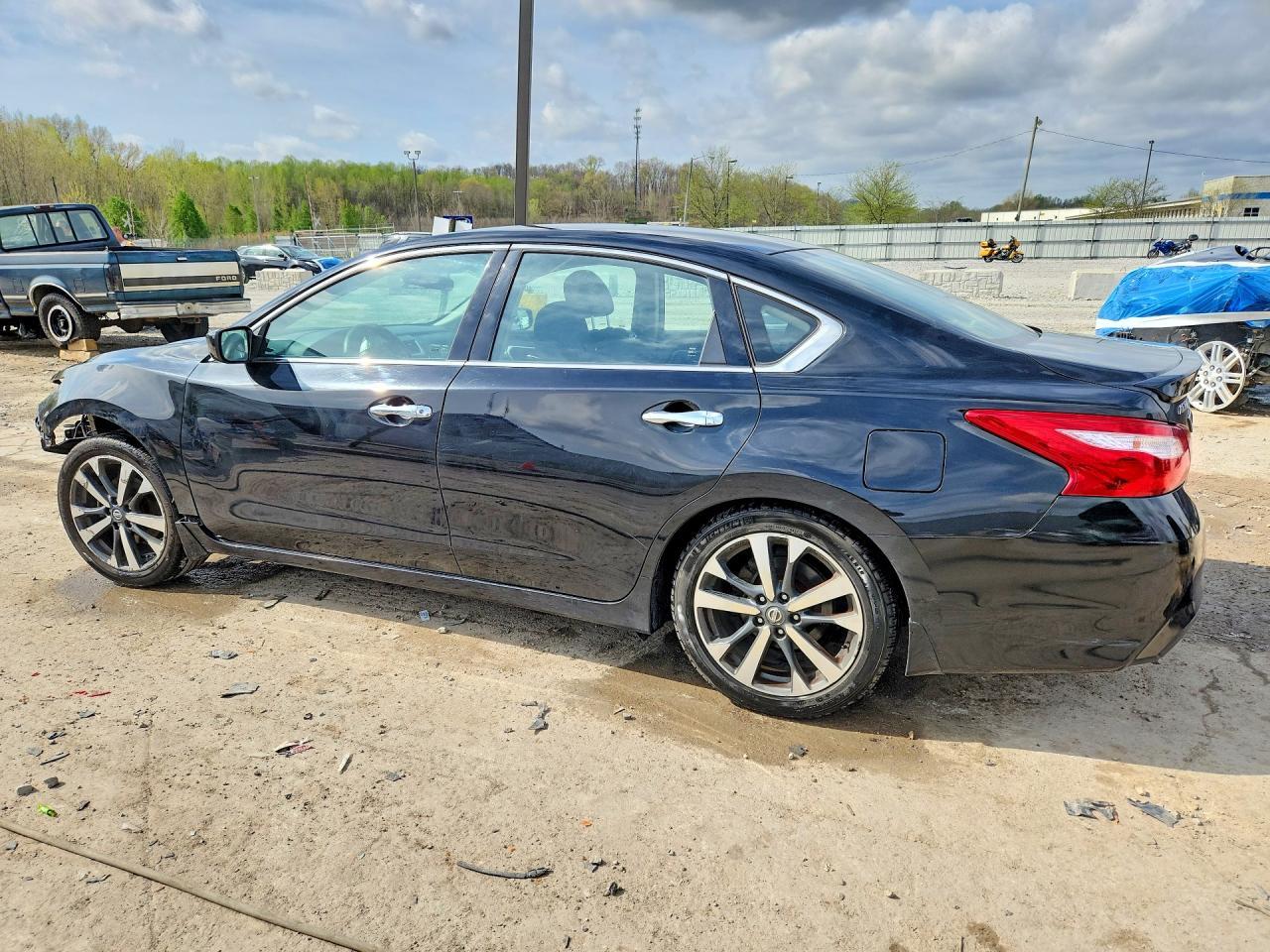 2016 Nissan Altima 2.5 Sr - Image 2
