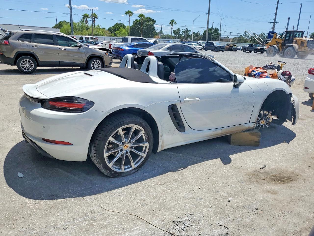 2017 Porsche Boxster - Image 3