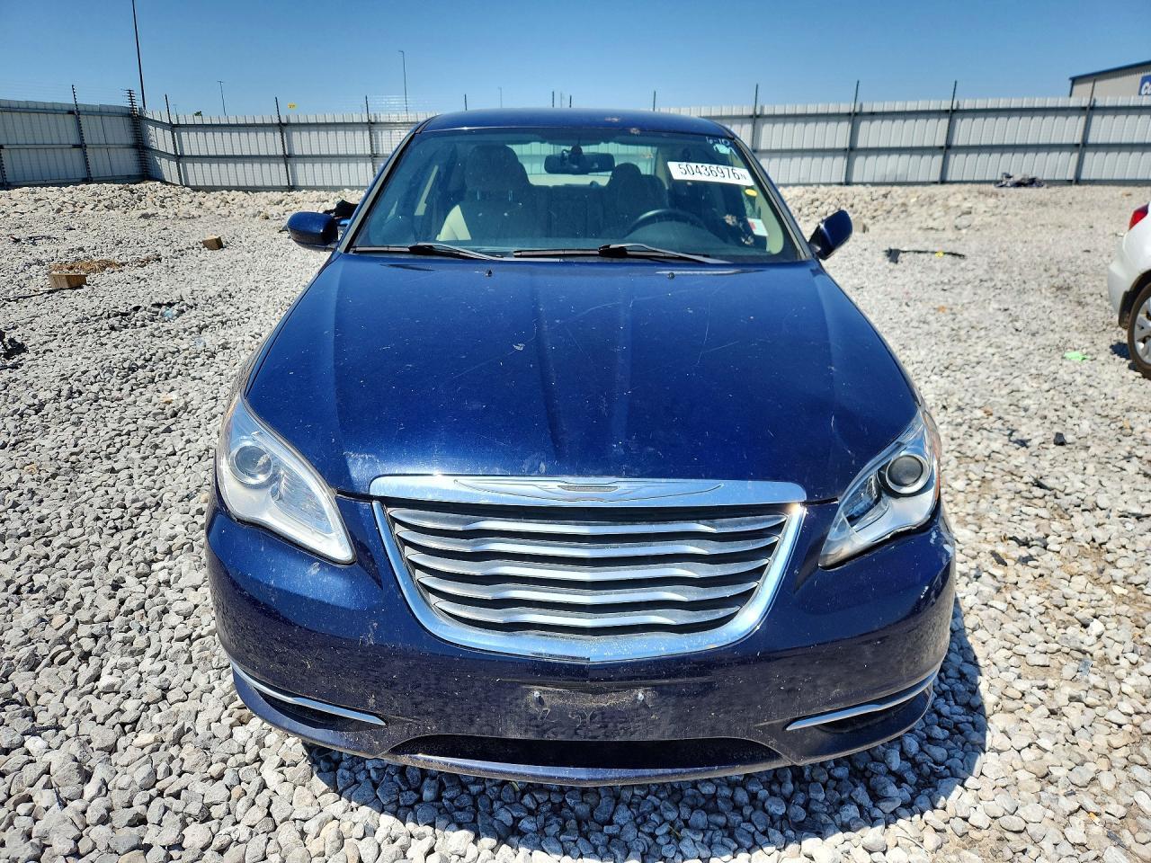 2013 Chrysler 200 Touring - Image 5