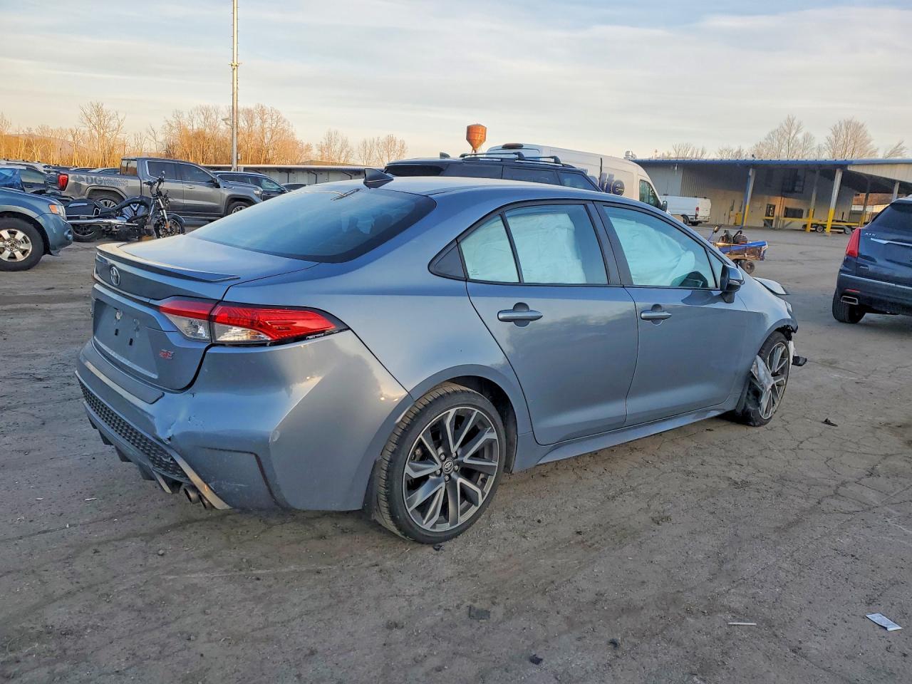 2022 Toyota Corolla Se - Фото 3