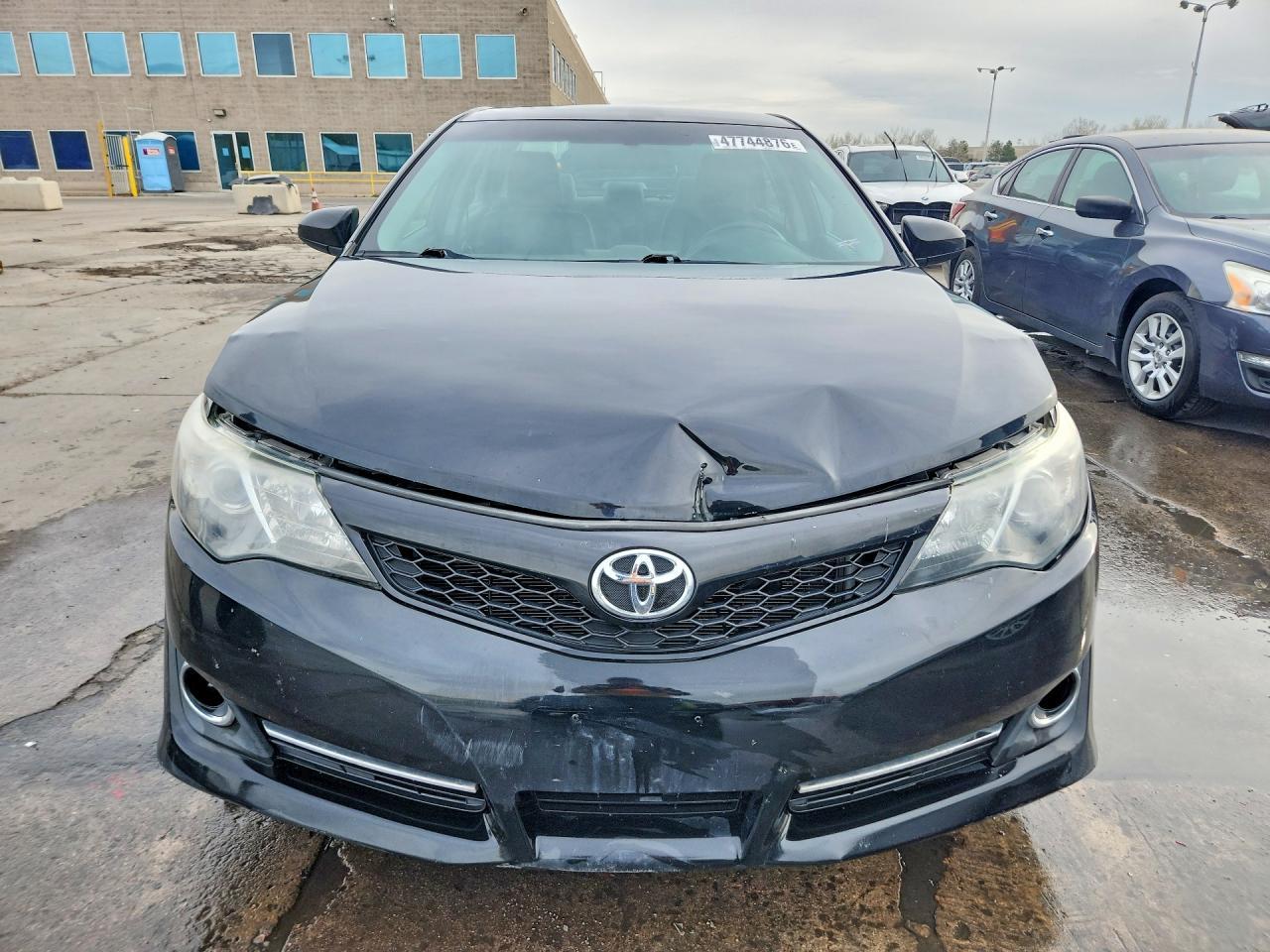 2014 Toyota Camry Se - Image 5