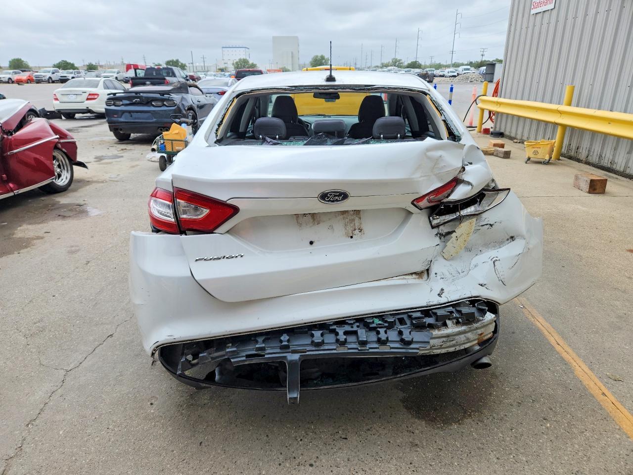 2014 Ford Fusion S - Фото 6